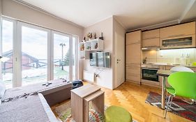 Zoara Apartment